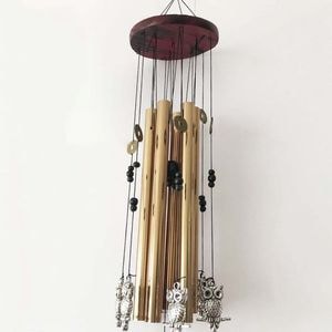 Clopotel de vant cu 6 tuburi sonore metalice aurii pentru casa sau gradina, model Feng-Shui cu bufnite si monede
