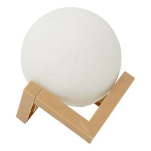 Lampa de veghe in forma de luna 3D Moon Light eMazing , alb cald alimentare baterii, fara acumulator, stand din plastic inclus, 8 cm