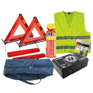 Kit siguranta auto omologat OMC - 2 triunghiuri reflectorizante, stingator, trusa de prim ajutor, vesta reflectorizanta, geanta de depozitare