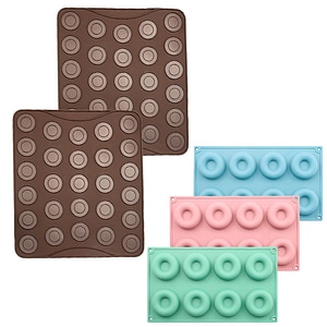 Set cofetarie Quasar & Co., 2 foi macarons a cate 27 forme, 3 forme x 8 gogosi, silicon, maro-bleu