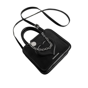 Geanta de umar eleganta pentru dame, model inimioara, colectia Black Fashion Bags, T257
