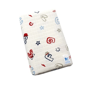 Scutec Balticbebe, Litere, Material muselina flausata, Refolosibil, Dimensiune 160x100 cm, Baieti, Alb/Albastru
