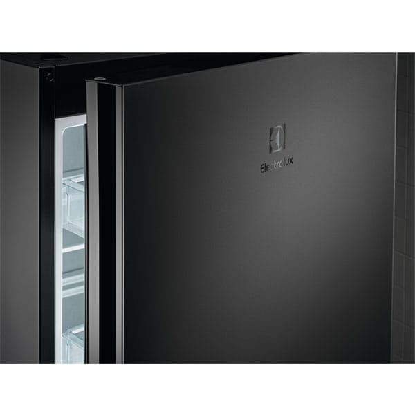 Combina frigorifica ELECTROLUX LNT7ME32M1, No Frost, 324 l, H 186 cm, Clasa E, negru