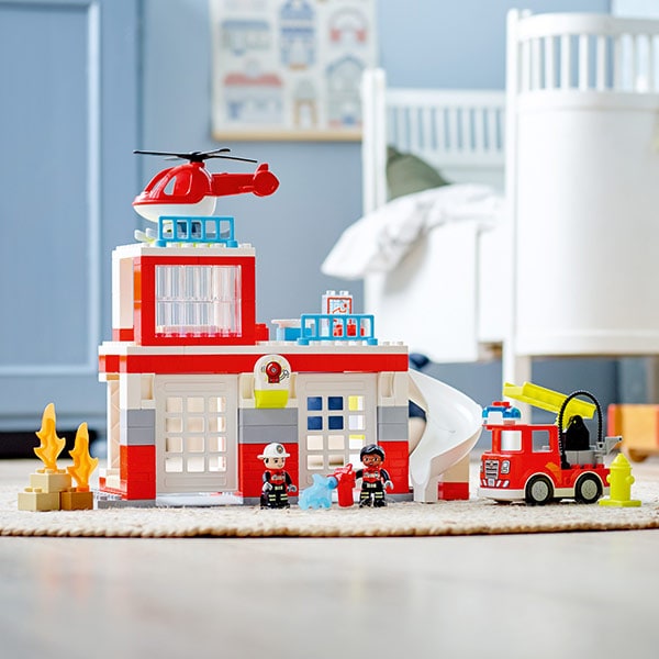 LEGO Duplo: Remiza de pompieri si elicopter pentru salvare 10970, 2 ani+, 117 piese