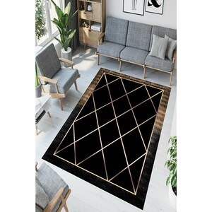 Covor living / dormitor Modern, 100 x 200 cm, poliester, negru-auriu
