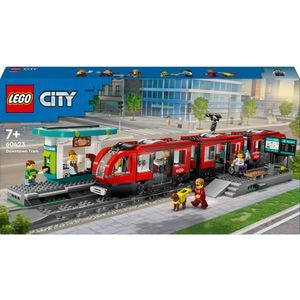 LEGO City: Statie si tramvai in centrul orasului 60423, 7 ani+, 811 piese
