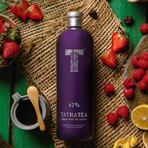 Lichior Tatratea 62% Forest Fruit, 0.7L